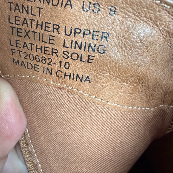 ZIGI Finlandia Fringe Tan Leather Boots NWOT- size 9 - Picture 15 of 16